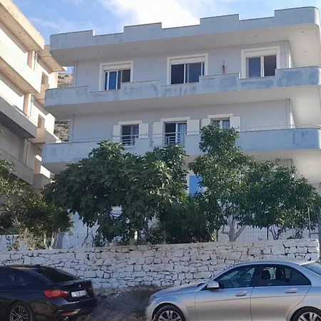Florian Apartment