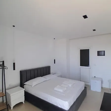 Florian Apartment