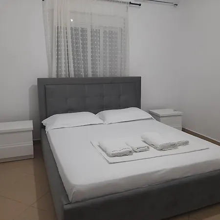 Apartment Florian *